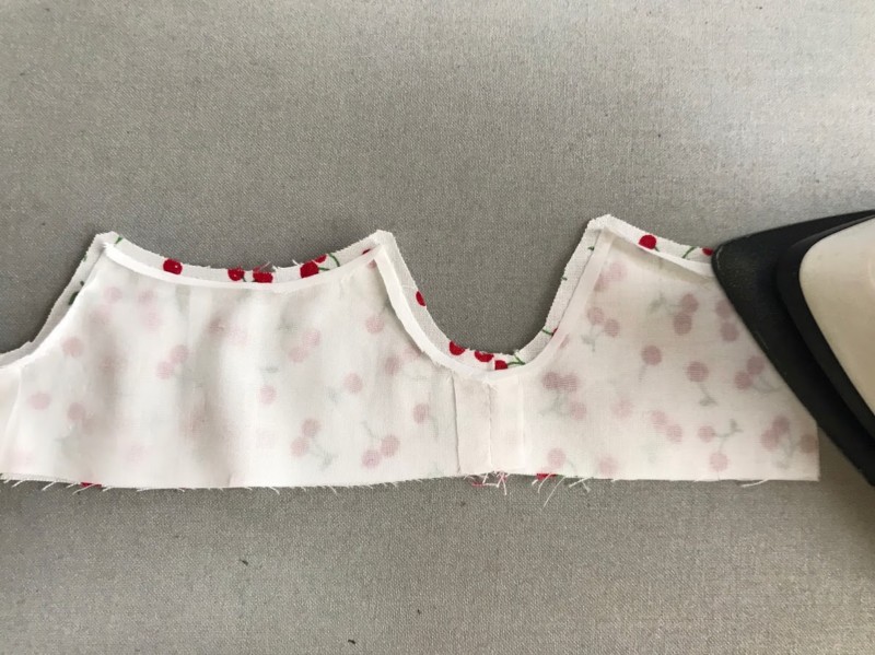 メルちゃんの手作りドレスのアイロン方法
